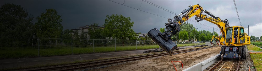 AMT-Rail Road Excavator-background.jpg 